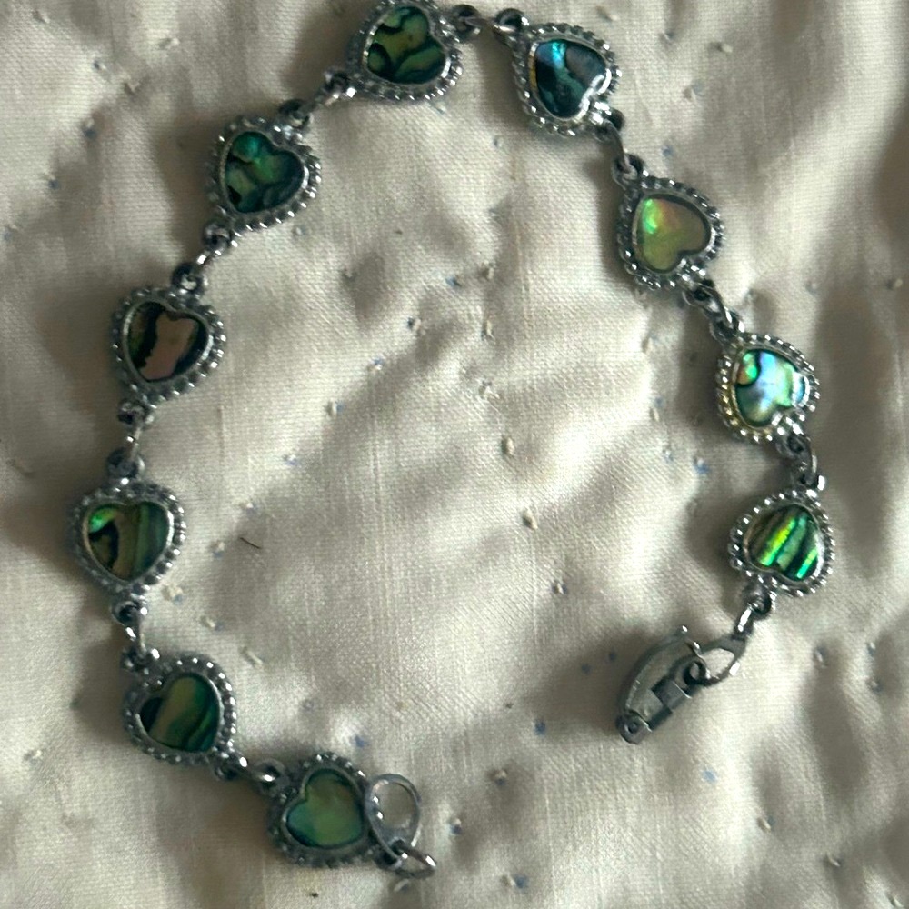 Abalone green bracelet in silvertone